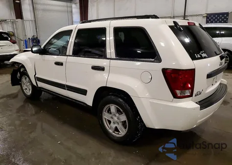 2005 Jeep Grand Cherokee Laredo z USA, uszkodzony, nr VIN 1J4GR48K45C601395